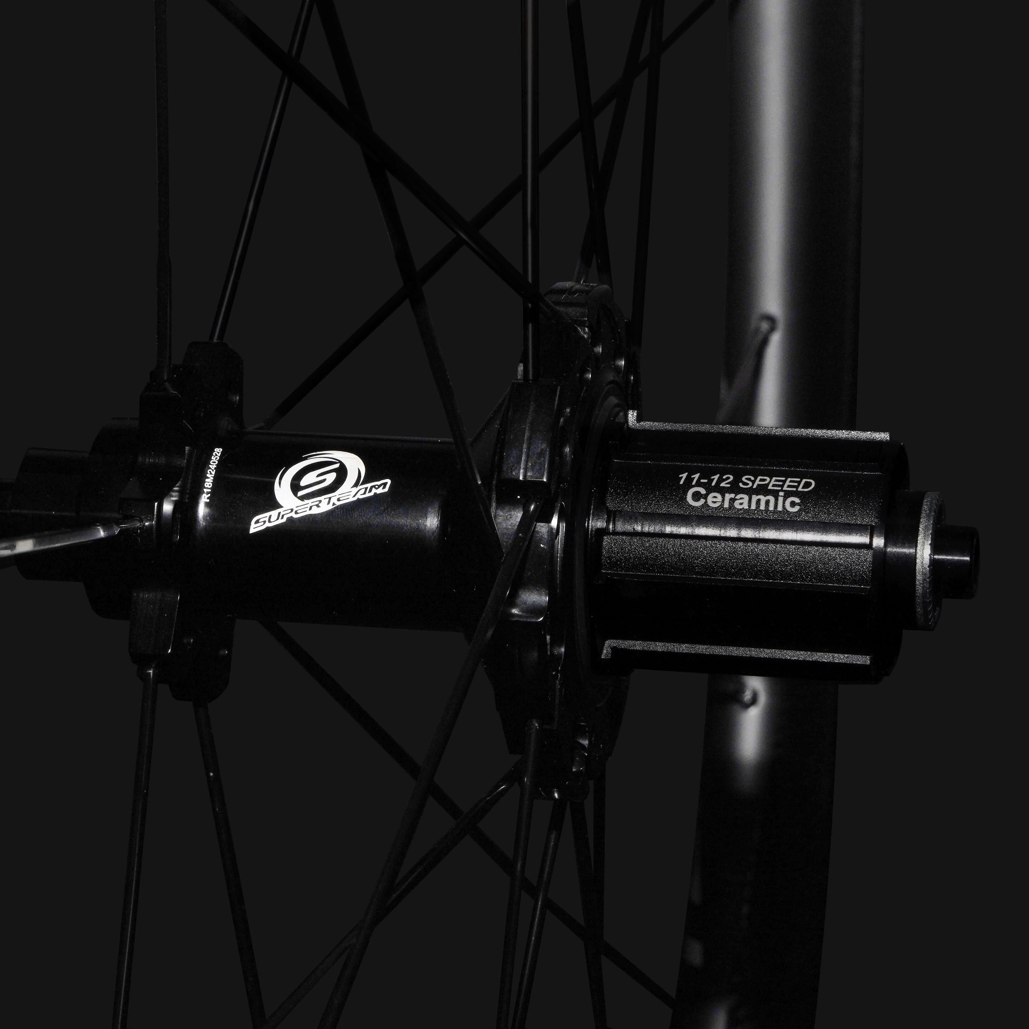 Classic PRO R25-50 Carbon Wheelset RIM Brake Black Decals - Image 4